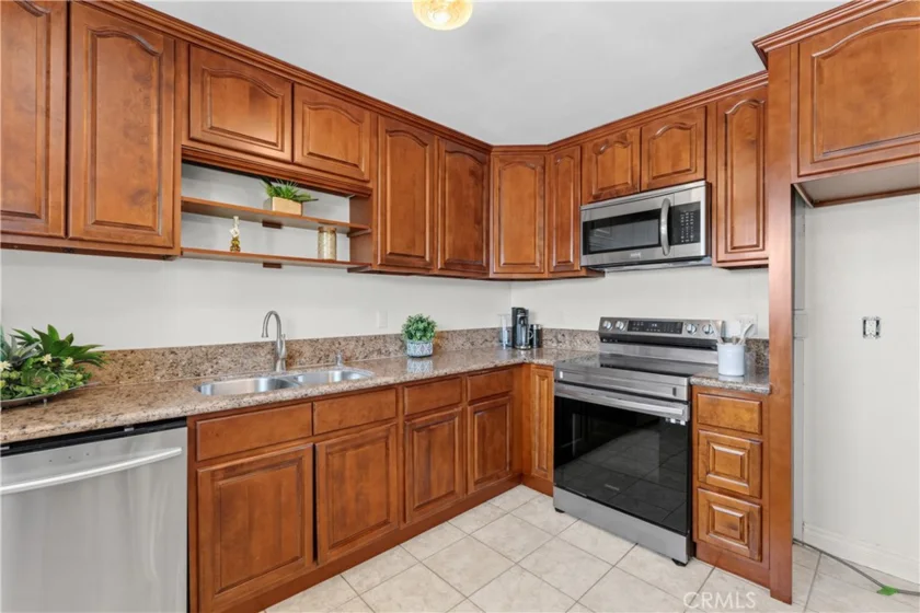 23282 Orange Avenue #6 photo 3