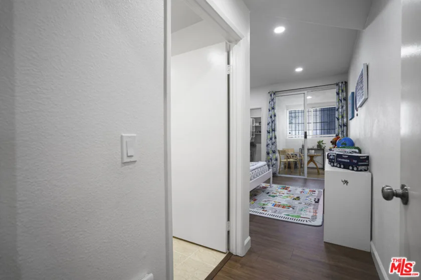 333 Westminster Avenue #104 photo 21