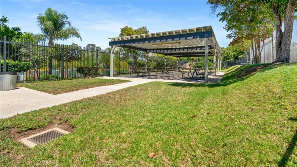 1598 Border Avenue #H photo 21