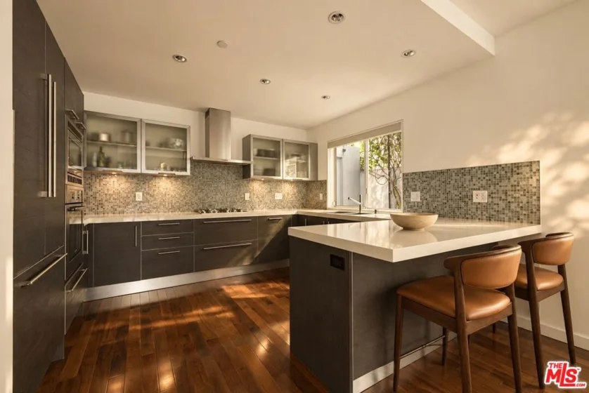 928 N Croft Avenue #102 photo 7
