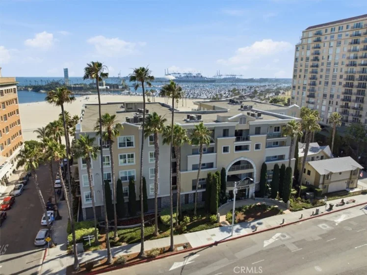 1000 E Ocean #402 photo 2