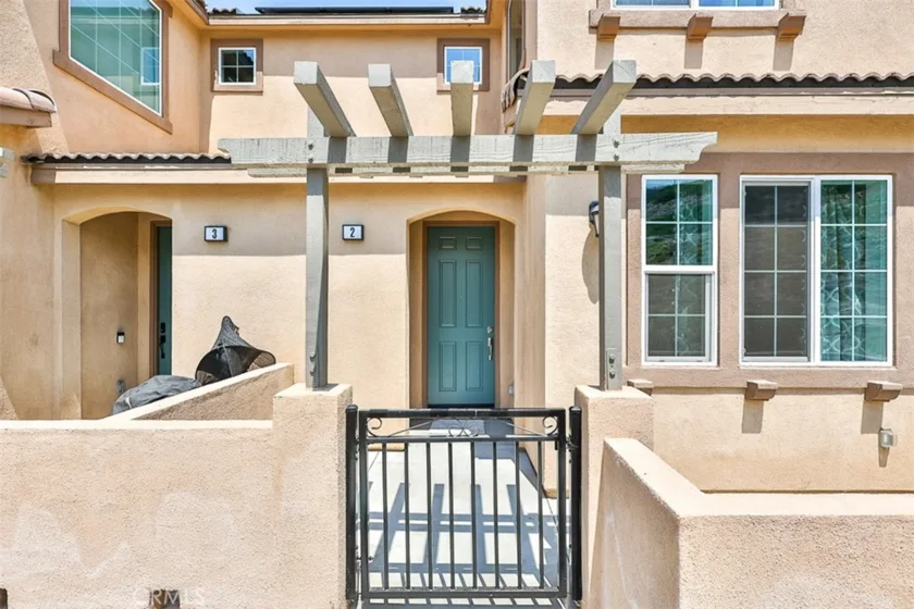 16048 Lasselle Street #2 photo 4