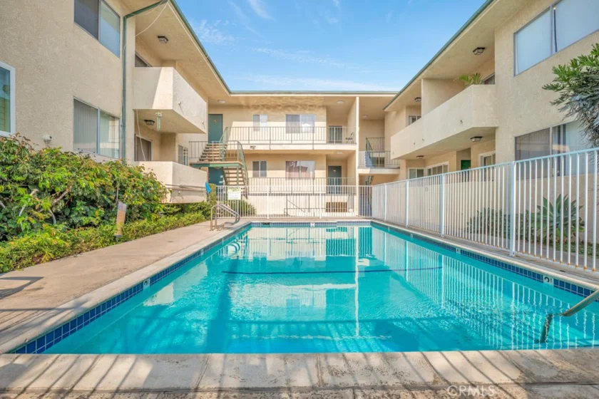 5328 Newcastle #57 photo 32