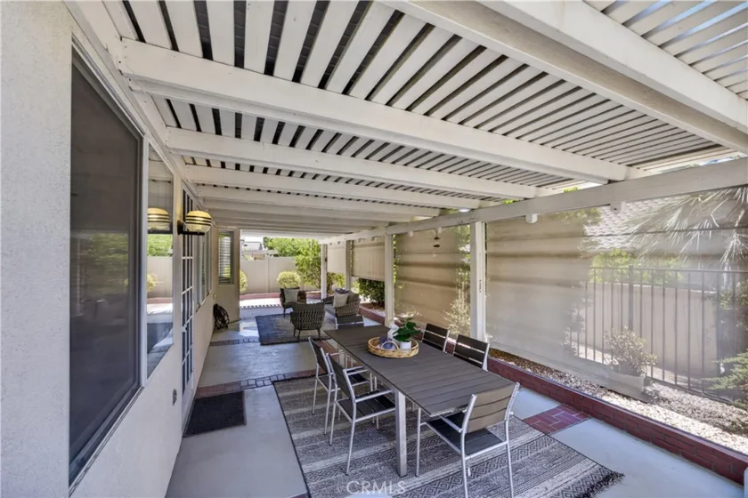 40221 Colony photo 32