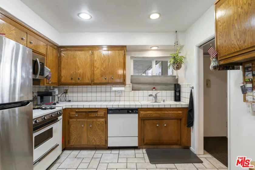 4445 Cartwright Avenue #111 photo 12