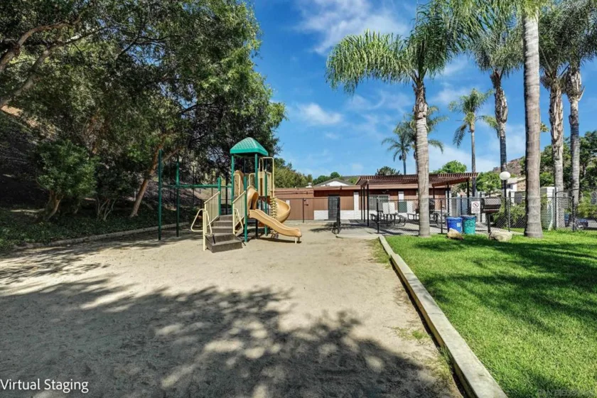 6642 Bell Bluff Avenue #B photo 19