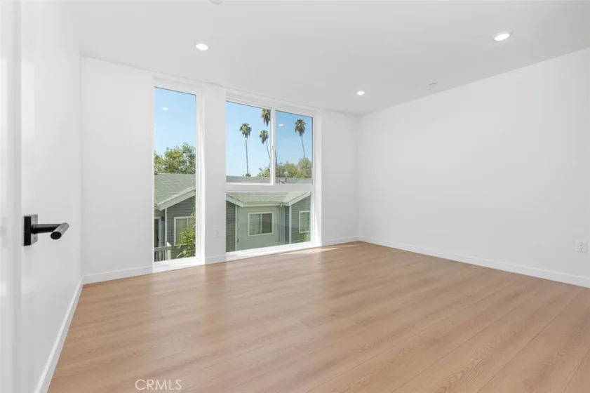 176 N Catalina Avenue #403 photo 13