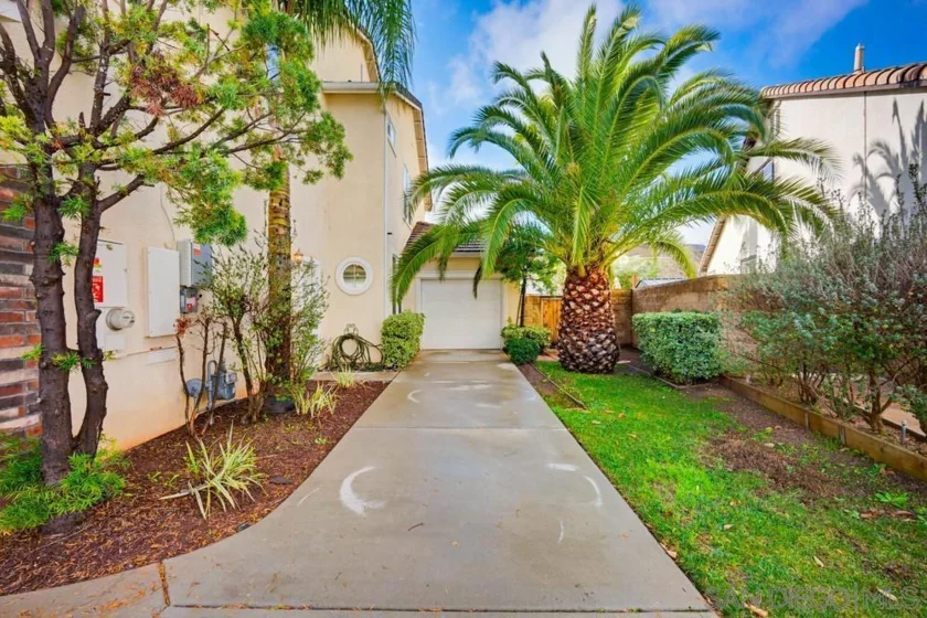 30303 Laruns Street photo 63
