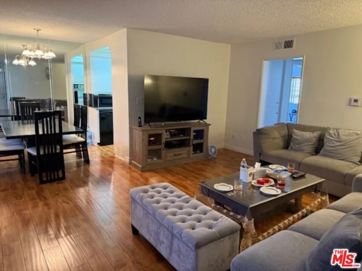 6342 Morse Avenue #205 photo 13