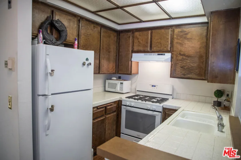 6323 Reseda Boulevard #44 photo 8