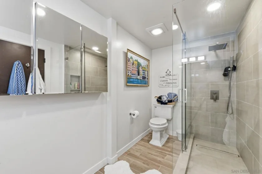 404 Bonair Street photo 24