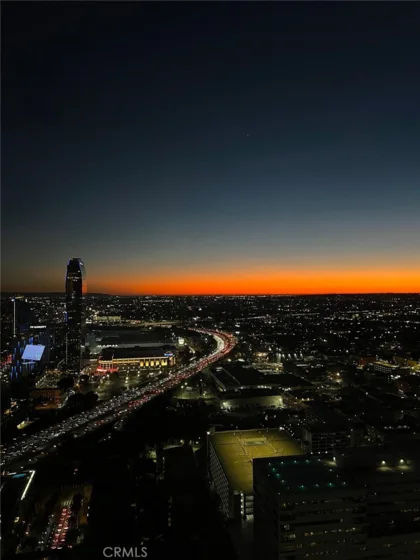 1100 Wilshire photo 13