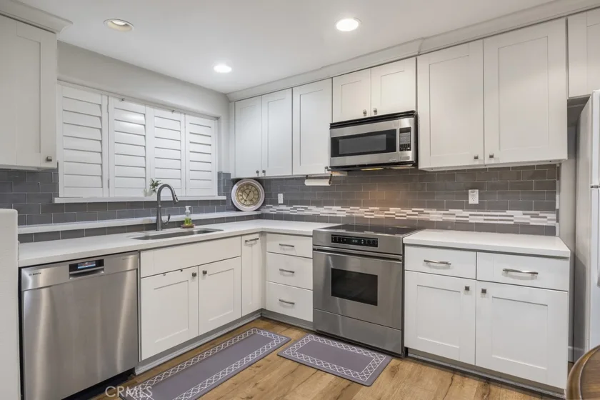 7214 N Marina Pacifica Drive photo 1