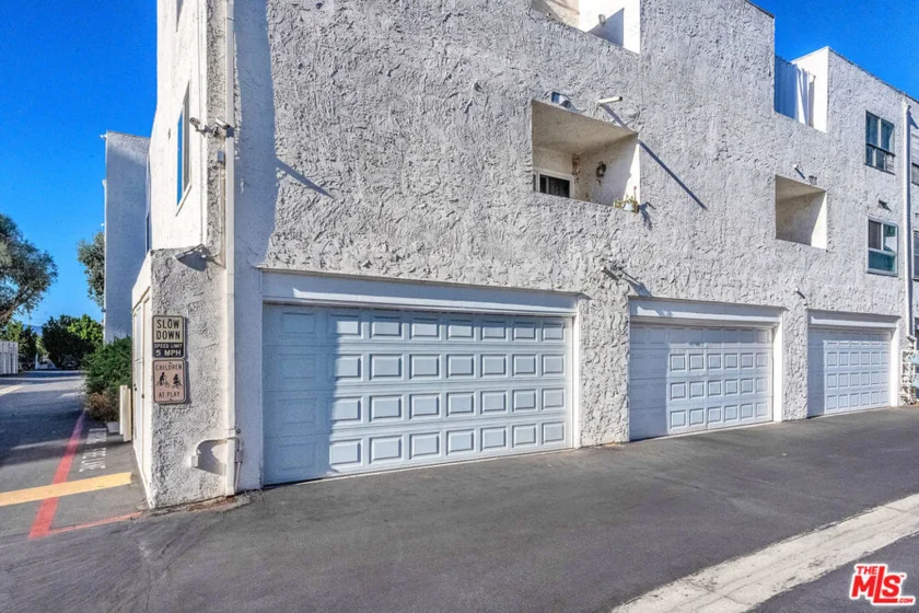 18411 Hatteras Street #114 photo 13