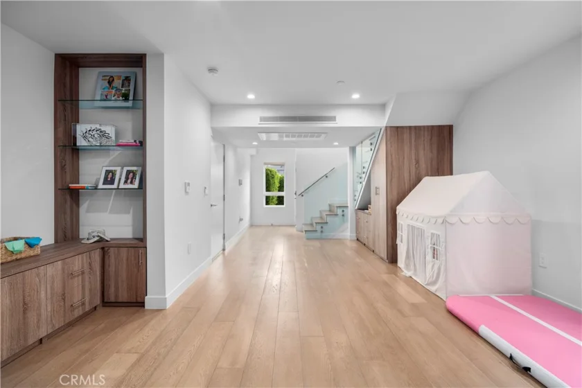 14157 Tiara Street #101 photo 16