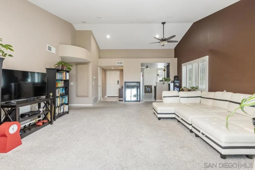 16424 Avenida Venusto #E photo 35