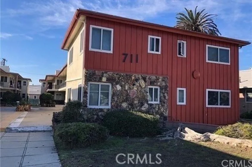 711 Larch Street #7 photo 1