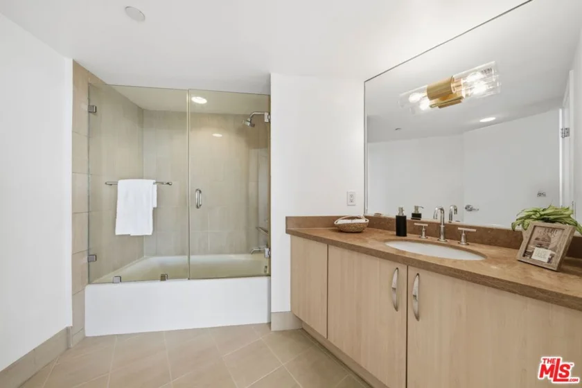 13650 Marina Pointe Drive #1603 photo 25