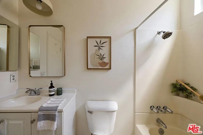3325 Bagley Avenue #107 photo 18