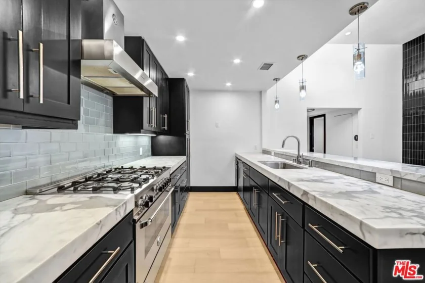 9025 Keith Avenue #302 photo 8