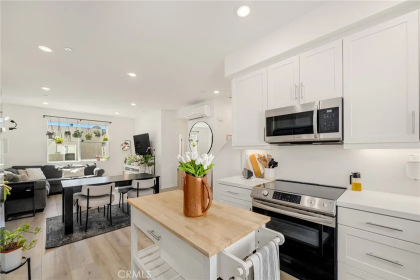 606 Dawson photo 3