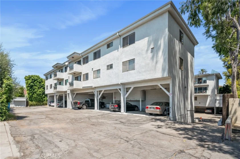 972 E California #307 photo 25