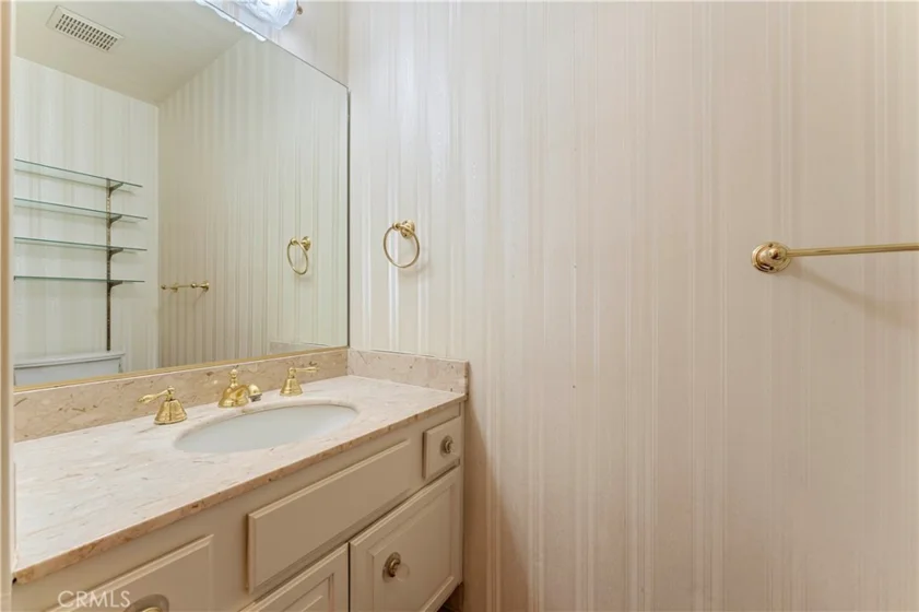 1567 Westholme #4A photo 5