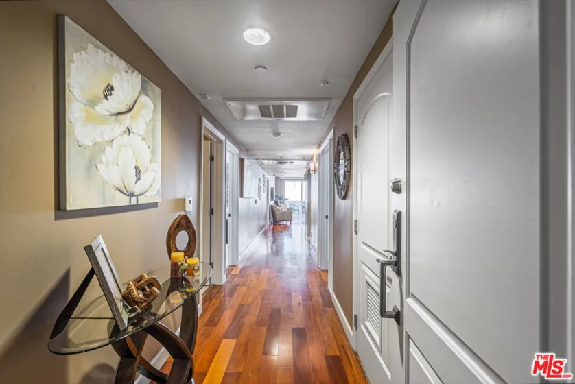 1540 Amherst Avenue #PH2 photo 8