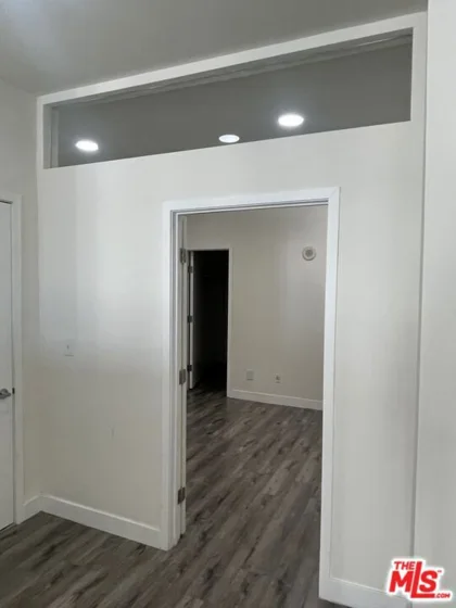 3810 Wilshire Boulevard #408 photo 6