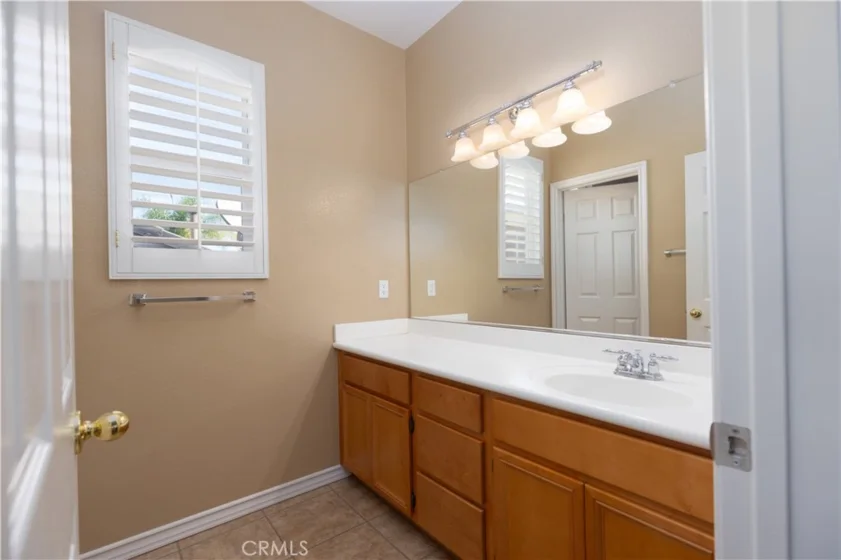 46223 Drymen Avenue photo 27