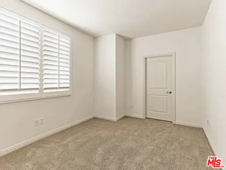 1810 S Barrington Avenue #5 photo 18