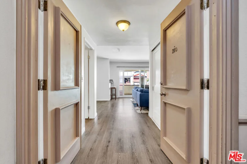 5674 Windsor Way #210 photo 25