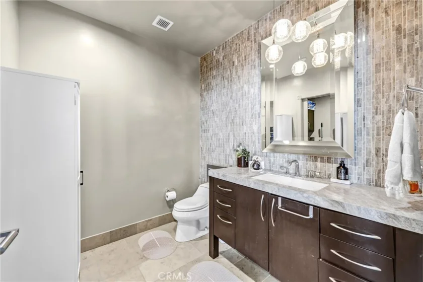900 W Olympic Boulevard #50A photo 31