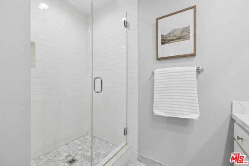 141 S Linden Drive #104 photo 19