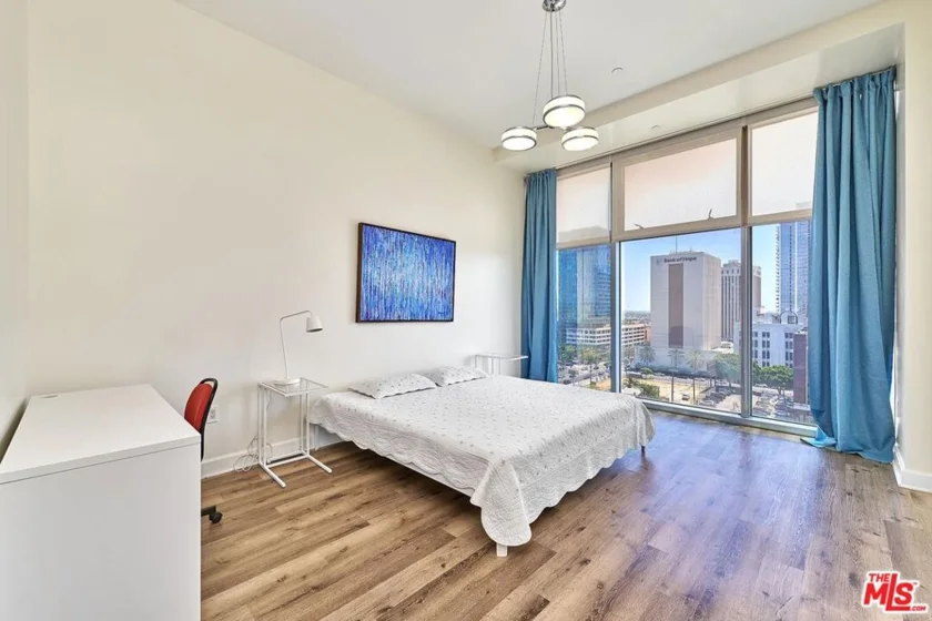3223 W 6th Street #1005 photo 21