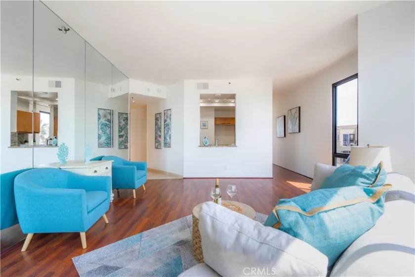 1310 E Ocean #401 photo 11