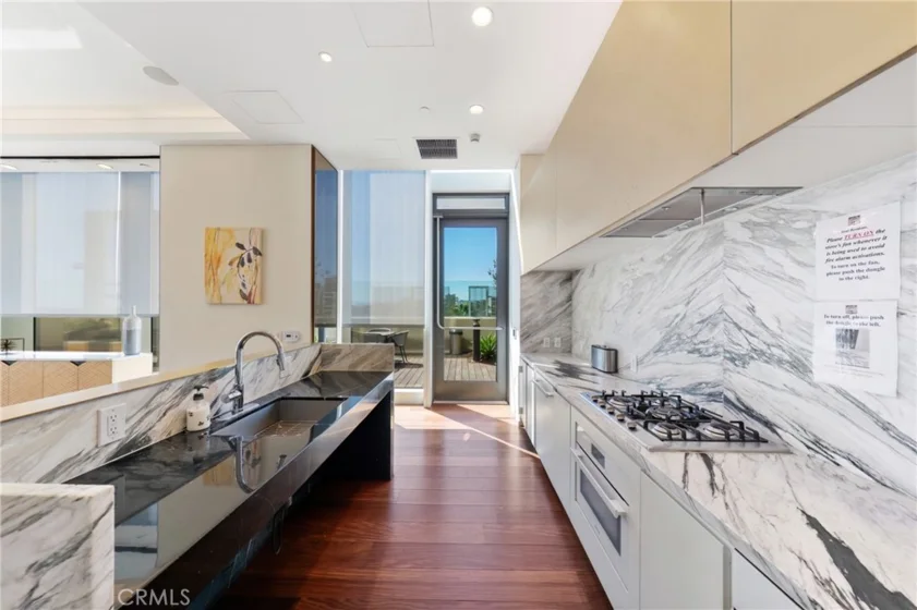 889 Francisco Street #1210 photo 21
