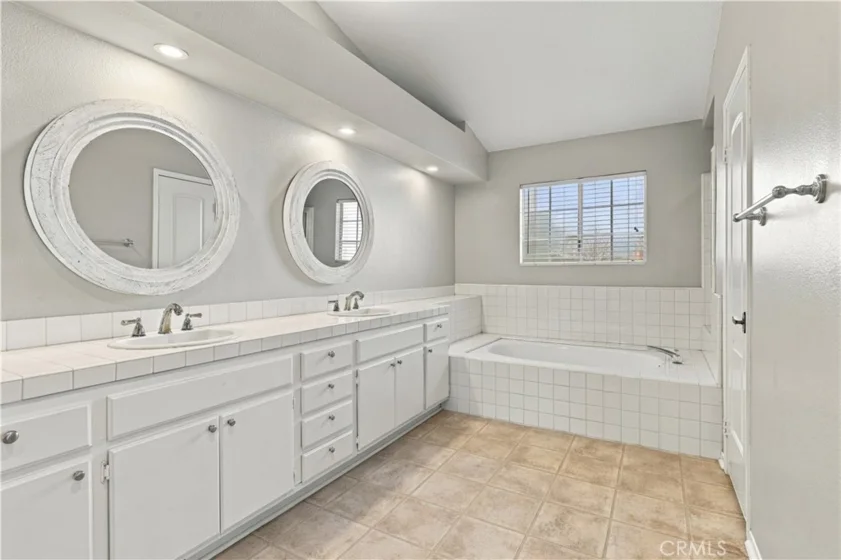 2410 Mira Monte Court photo 8