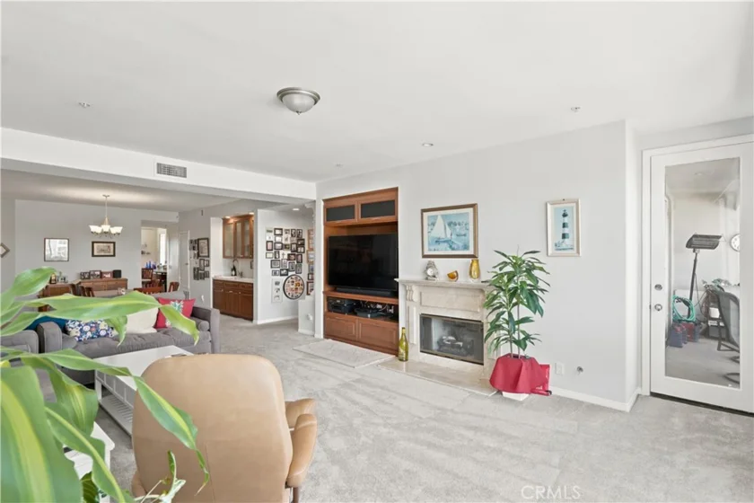 4167 Warner #205 photo 7