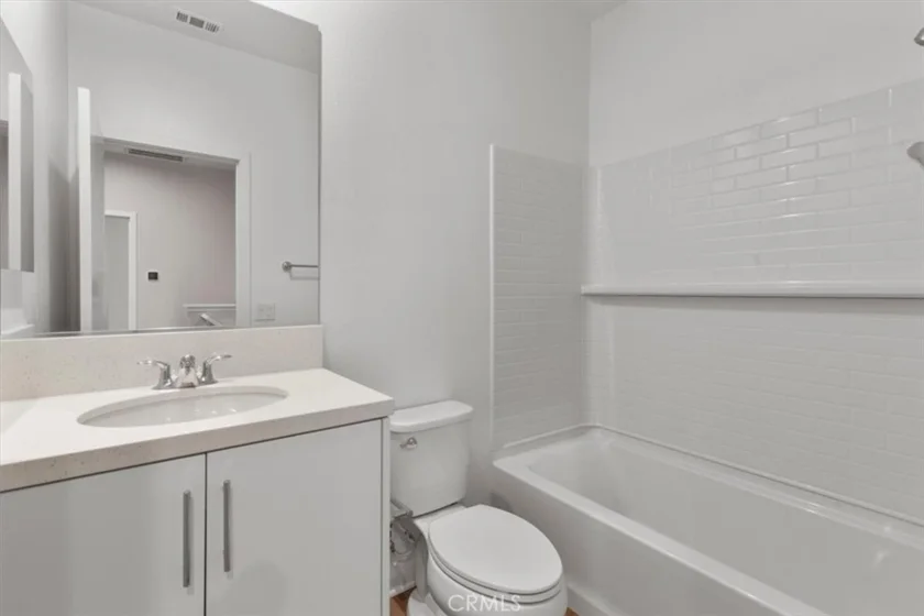 1206 W Cara photo 39