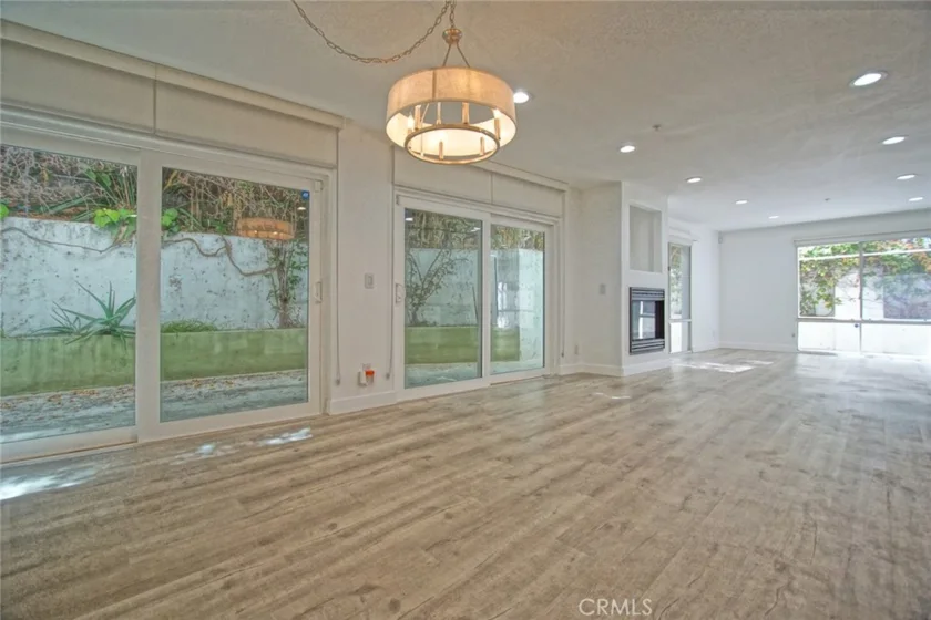 650 Kelton Avenue #203 photo 1