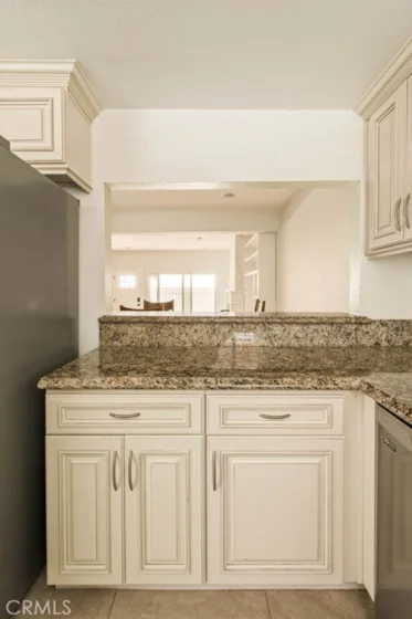13948 Moorpark Street #4 photo 14