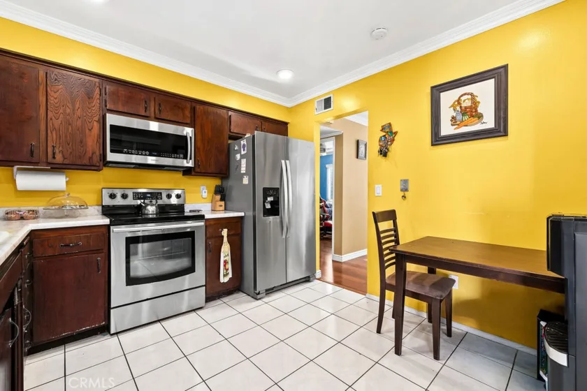 409 N Via Roma photo 36
