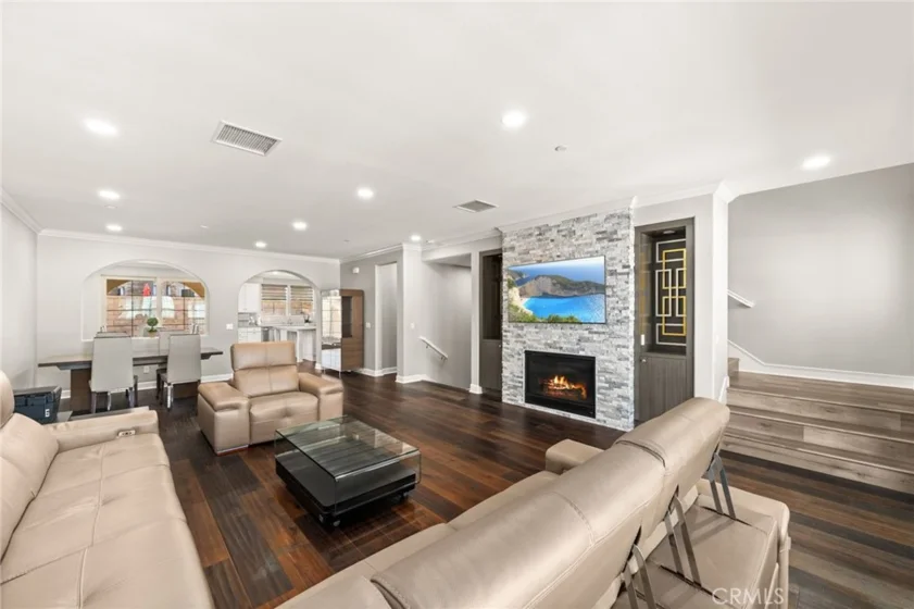 18627 Clubhouse Drive photo 3