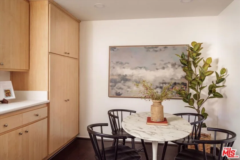 822 Victor Avenue #4 photo 3