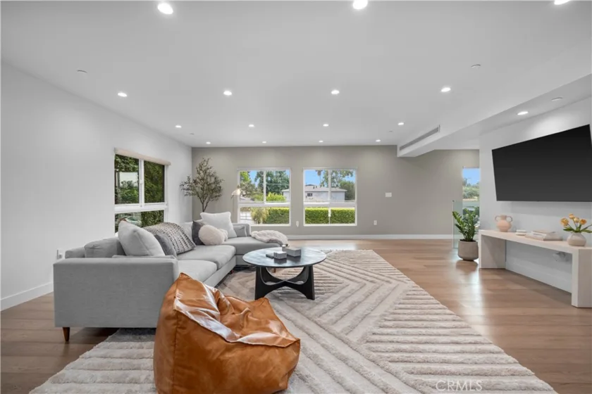 14157 Tiara Street #101 photo 12