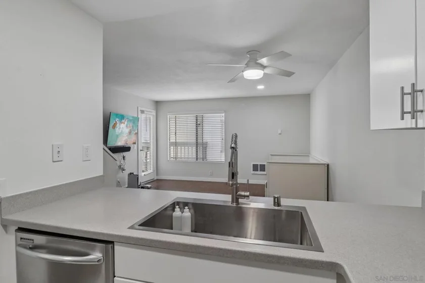 7049 Park Mesa #88 photo 32