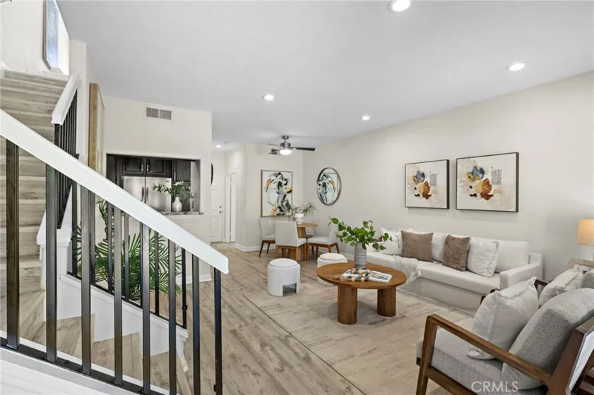 19 Willow Wind photo 2