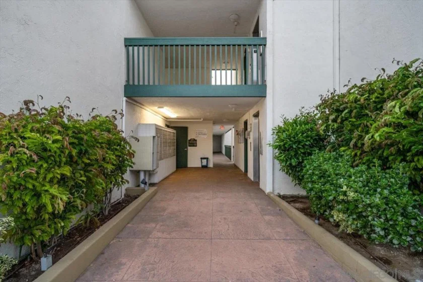 4060 Huerfano #113 photo 3