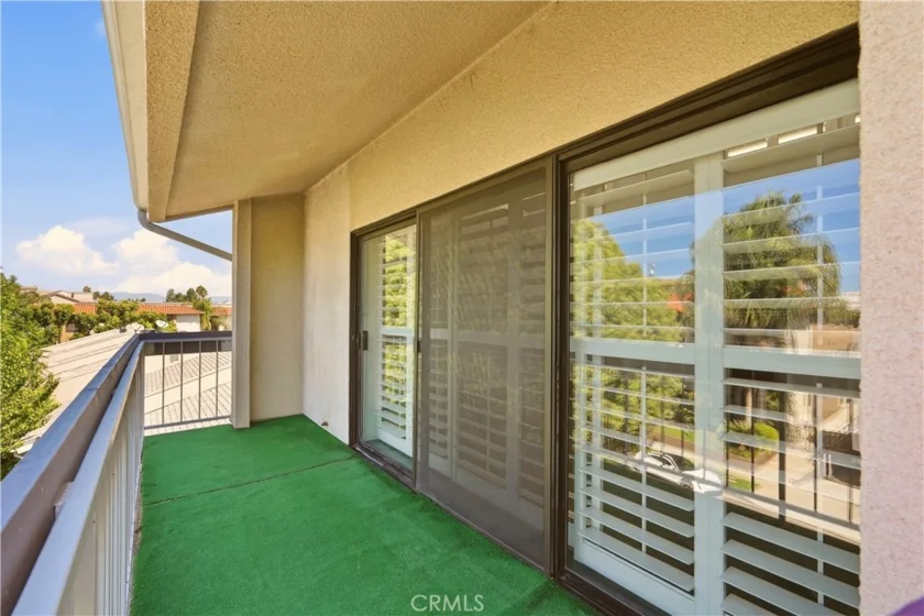 4542 Willis Avenue #302 photo 34
